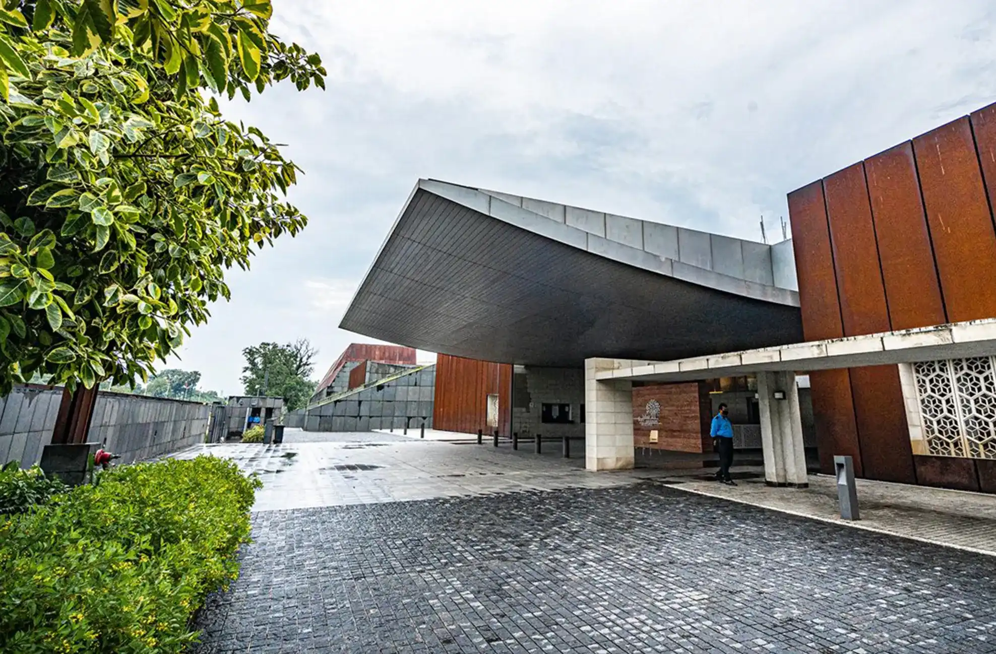 World class architecture by Maki & Associates 